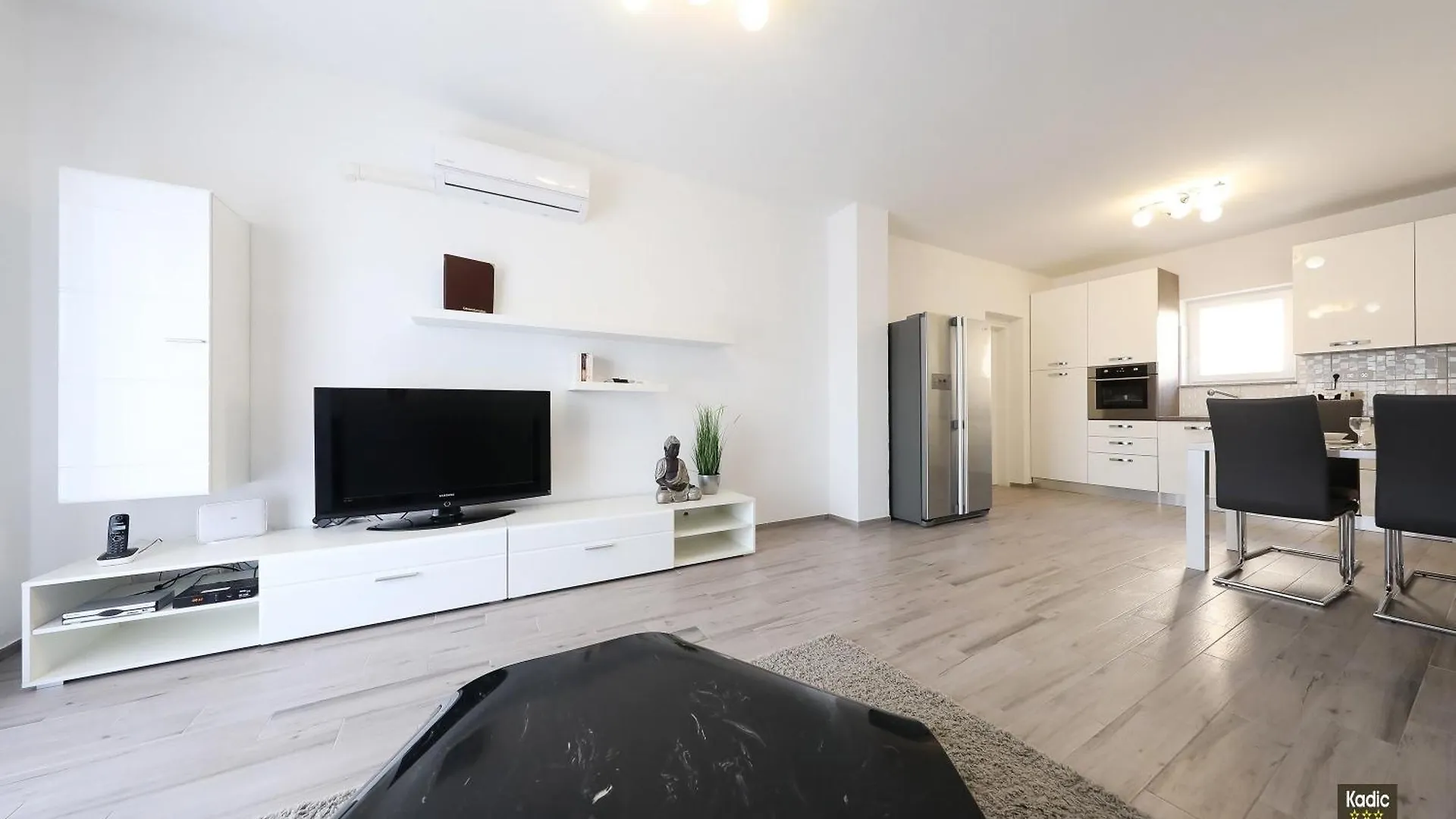 Apartment Carmen Deluxe Vir 0*,